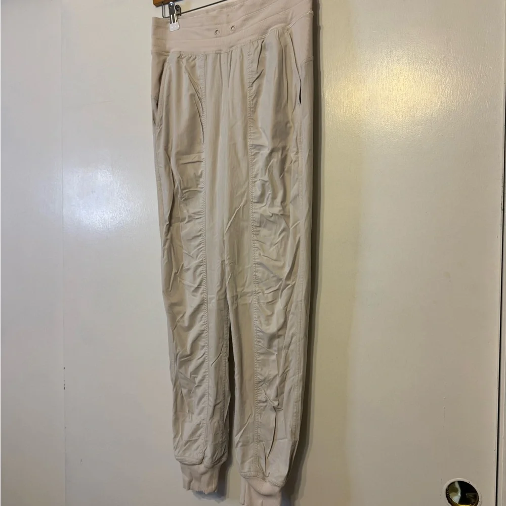 Women’s Lululemon Dance‎ Studio Mid-Rise Jogger - size 4